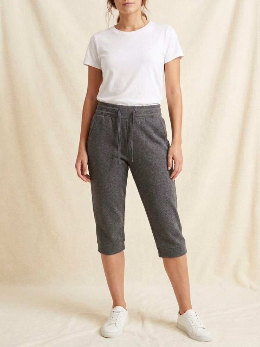 Fabletics size small grey jogging capri pants